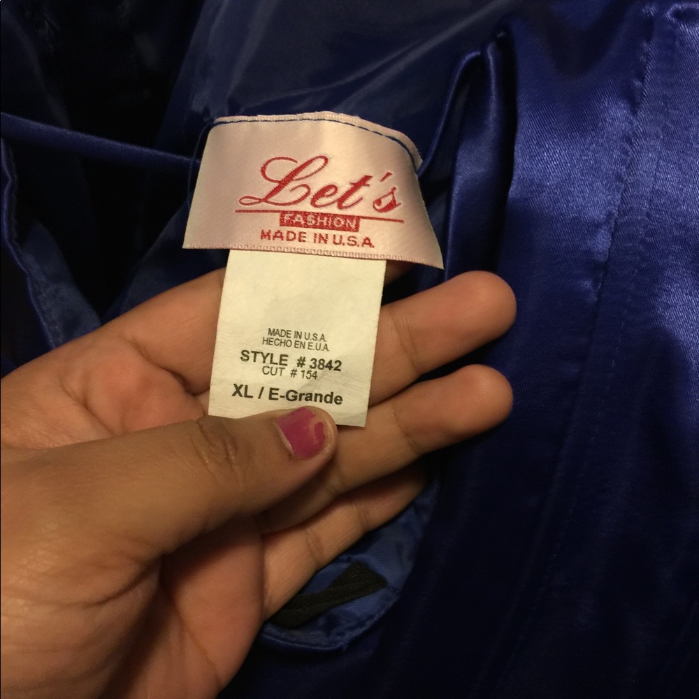 Dress - Picture 3 of 3